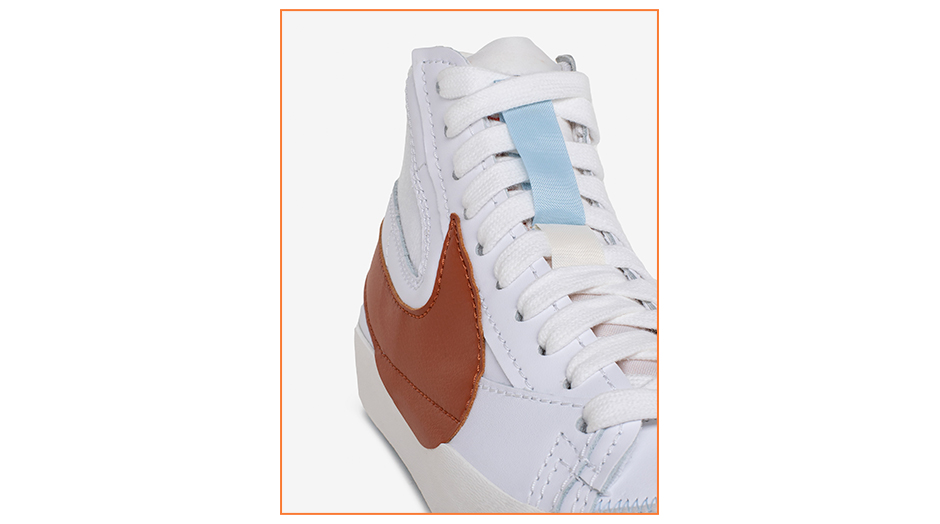 nike blazer mid 77 jumbo blanco con logo naranja