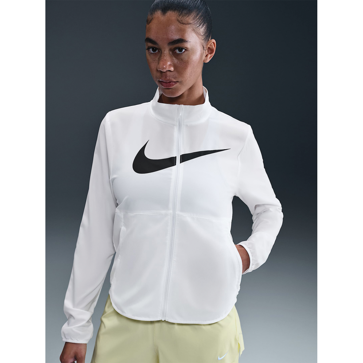 white nike jacket windbreaker