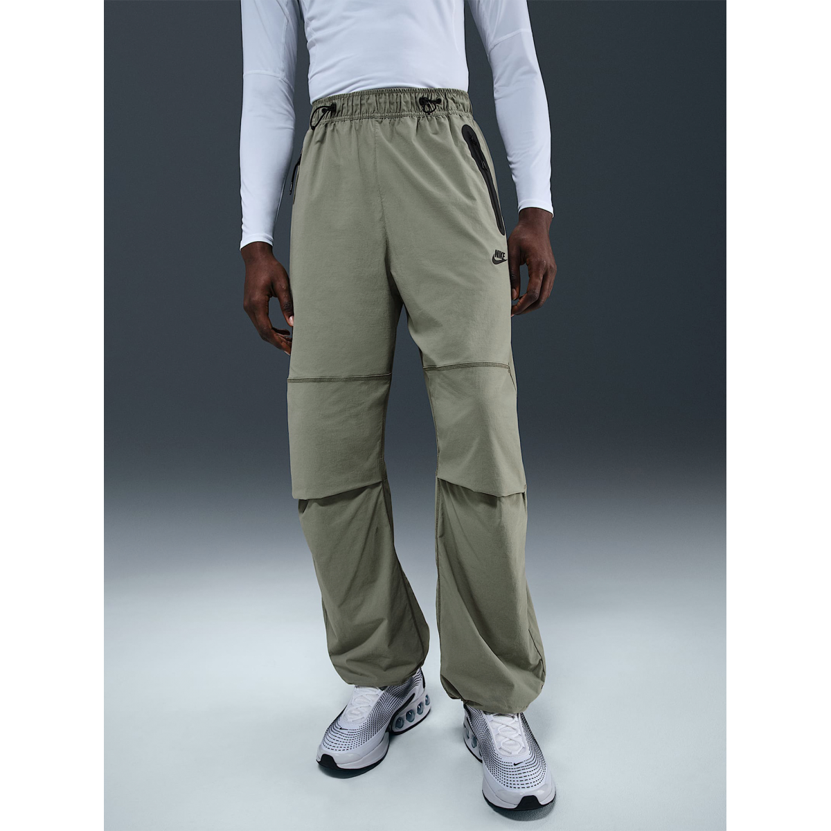 Nike Tech Woven Oversized Khaki Trousers For Men HM7158-320